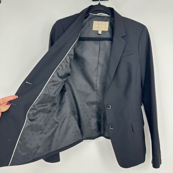Banana Republic Women’s Wool Blazer Size 10 Black Office Classic Two Buttons - Picture 3 of 12